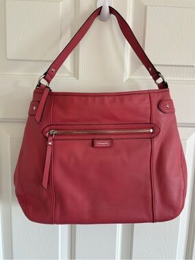 Coach Vintage Daisy Coral Pink Leather Shoulder Bag